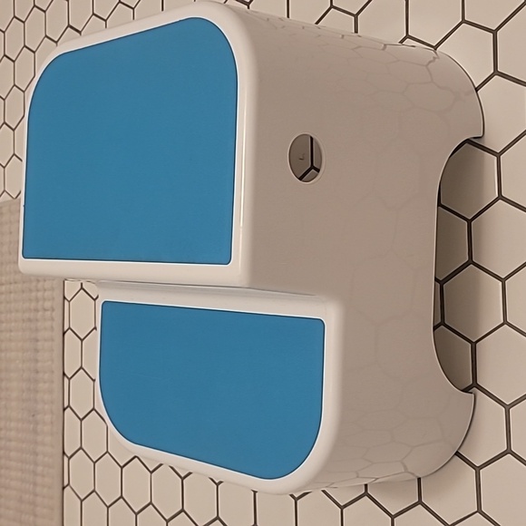 Prince Leonhart step stool - Picture 3 of 4